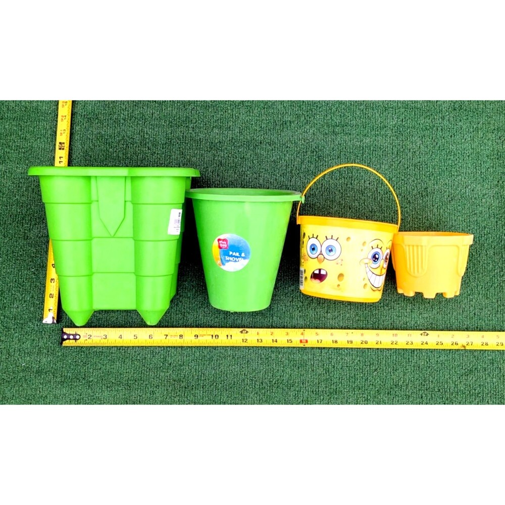 Child's Play Day Sand Beach Toy 4-Piece Build Castle Mold Pail Buckets Set GUC